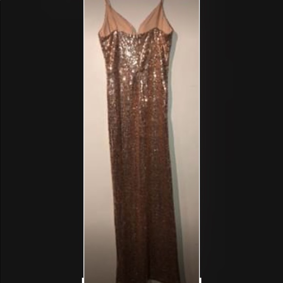 Formal dress only worn once for 3 hours smoke free - Picture 1 of 4